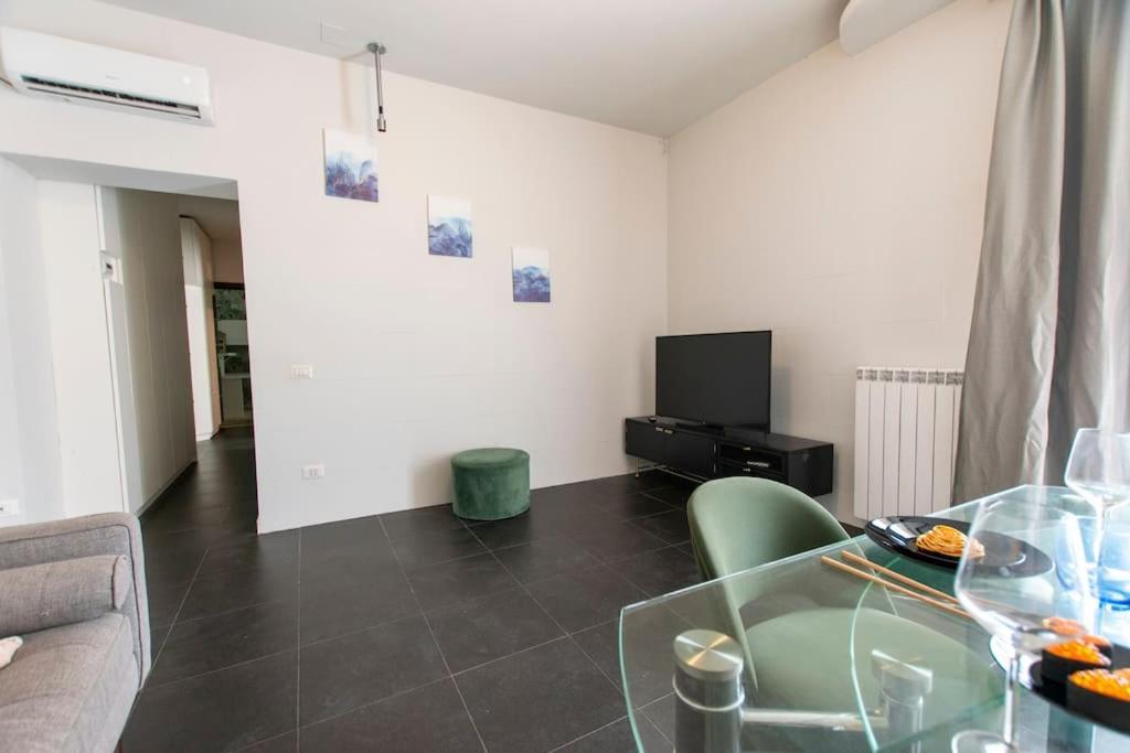 We Home - Sarpi House - Milano Esterno foto